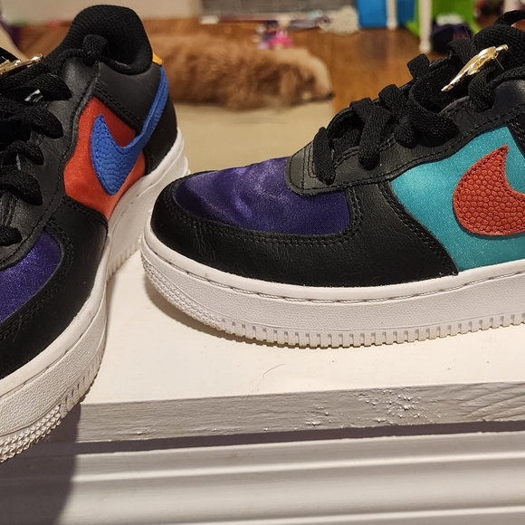 Nike Air Force 1 Low LV8 - Picture 3 of 6